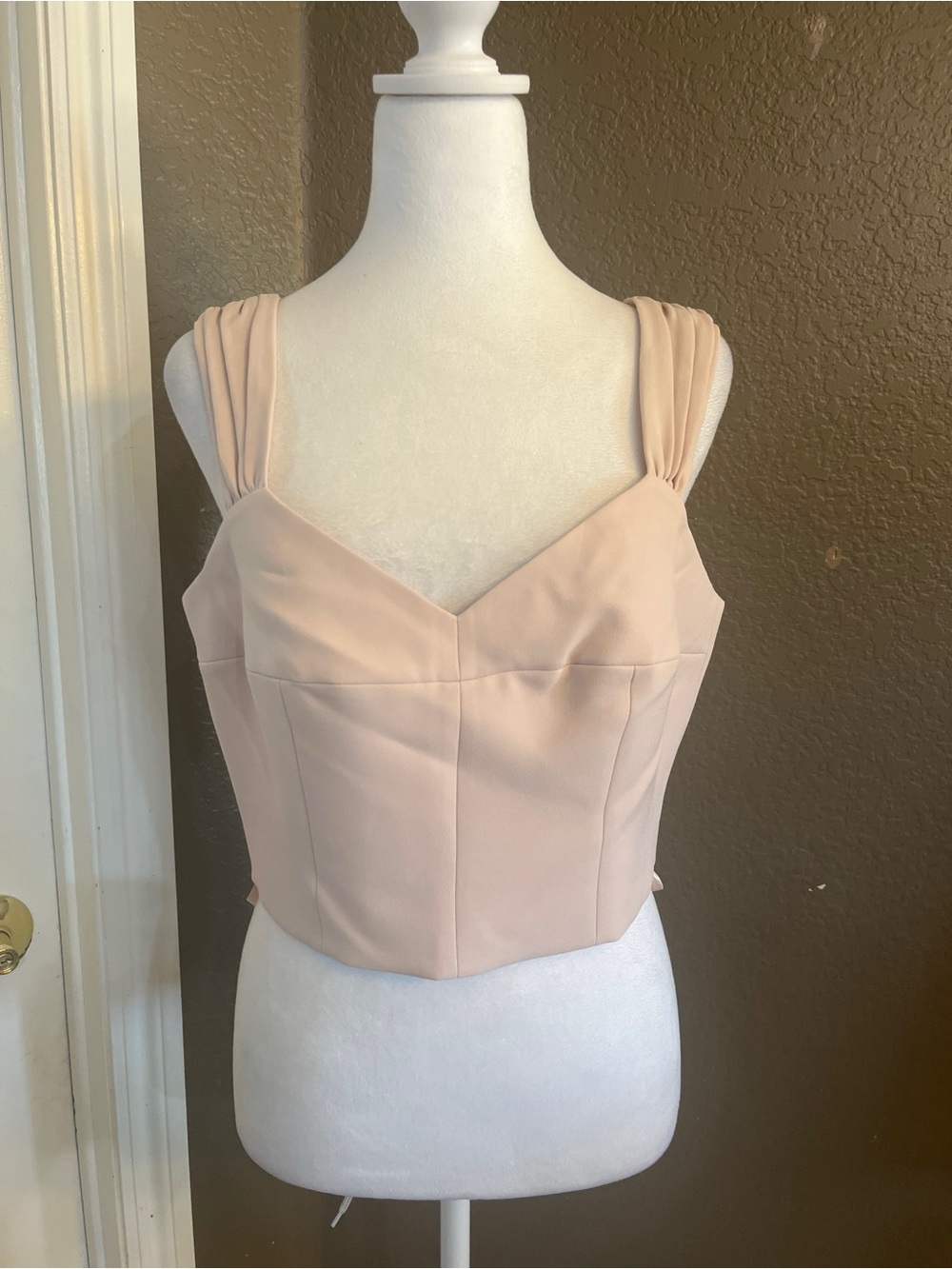 BCBGMAXAZRIA PALE  pink Women’s Cropped Tank Top